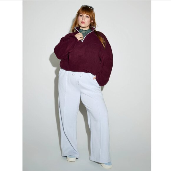 Victoria's Secret White Ivy Fleece Wide Leg Sweatpants Size Medium NWT - Picture 3 of 11